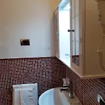 Lady Luna Bed and breakfast