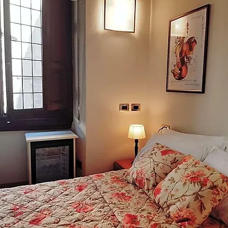 Lady Luna 4* Florença