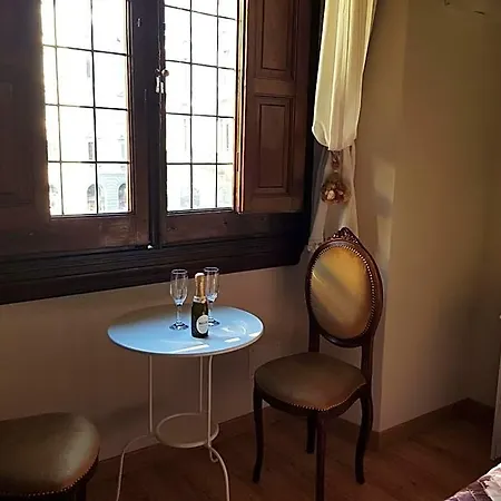 Lady Luna Alojamento de Acomodação e Pequeno-almoço Florença