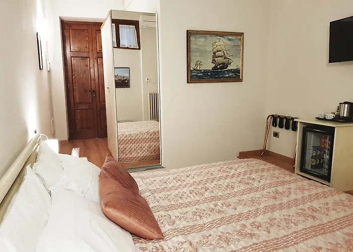 Lady Luna 4* Флоренция